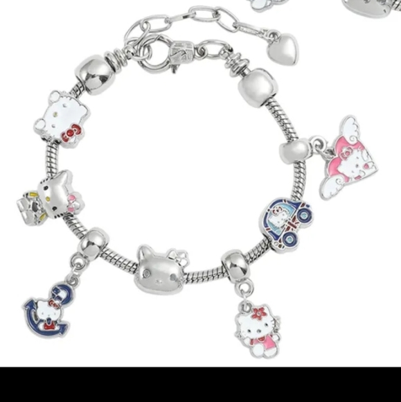 Hello Kitty Charm Bracelet - Picture 4 of 8